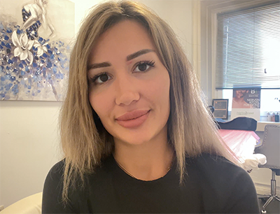 Klientin Sahra